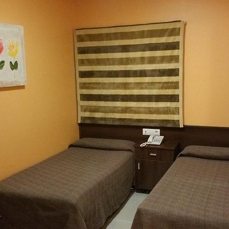 Hotel Leon La Palma Del Condado Extérieur photo
