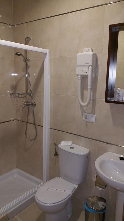 Hotel Leon La Palma Del Condado Chambre photo
