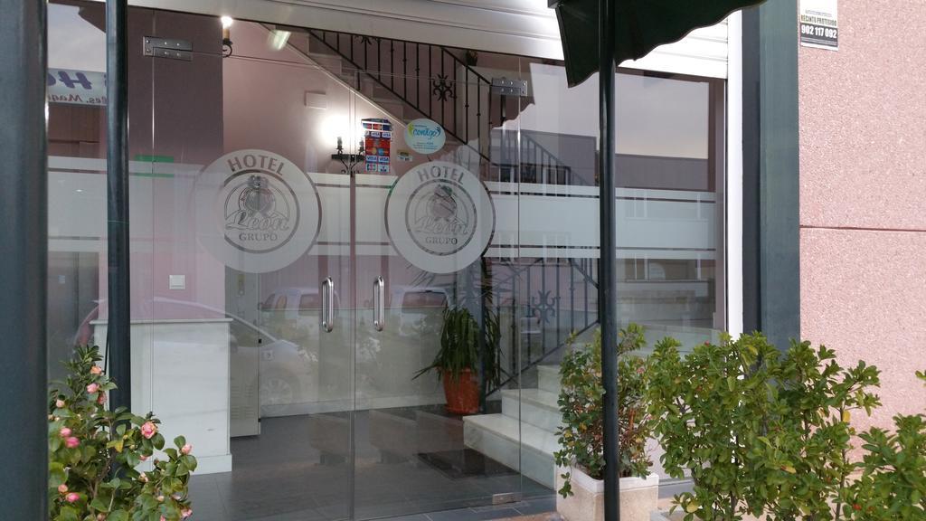 Hotel Leon La Palma Del Condado Extérieur photo